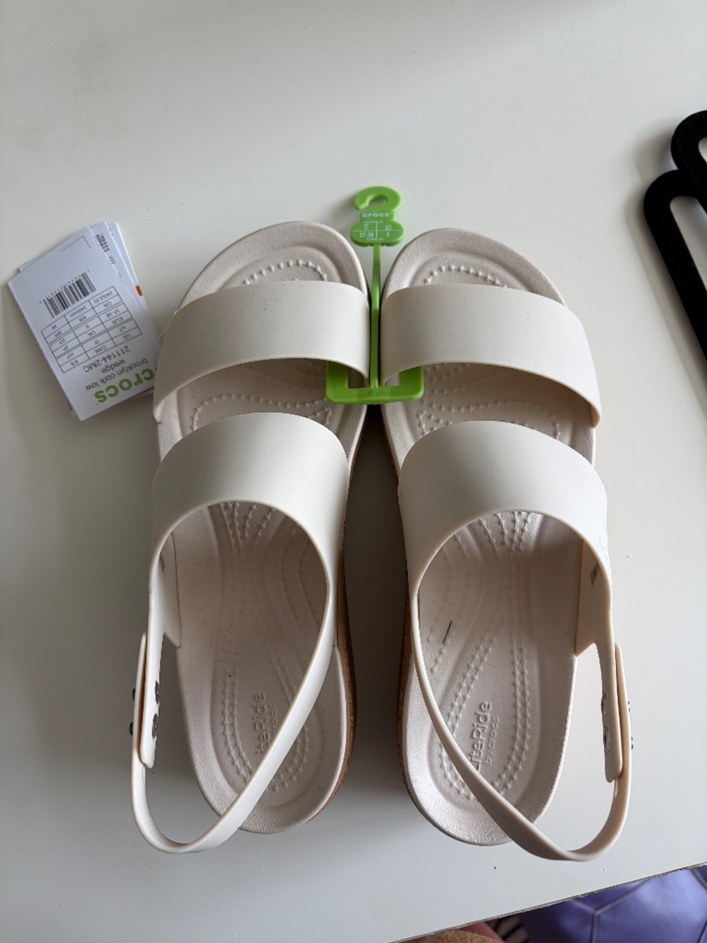 Crocs Brooklyn sandal white sz 7